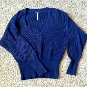 Semi-balloon fit sweater in a pretty blue (brown cobalt and navy) by Free People